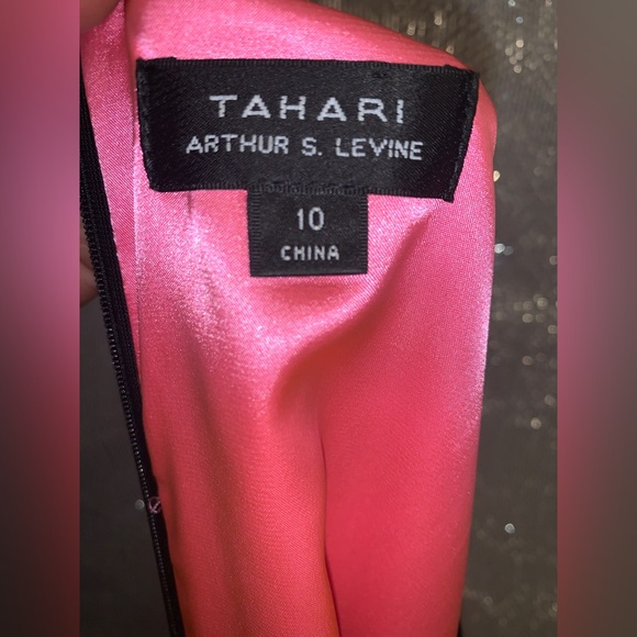 Tahari Arthur S. Levine Floral Laser-cut Shift Dress Size 10 - Picture 3 of 3